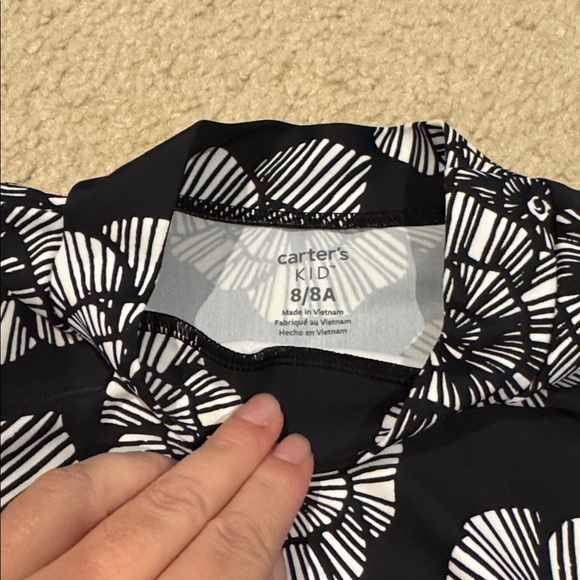 Girls black Rashguard - Picture 2 of 3